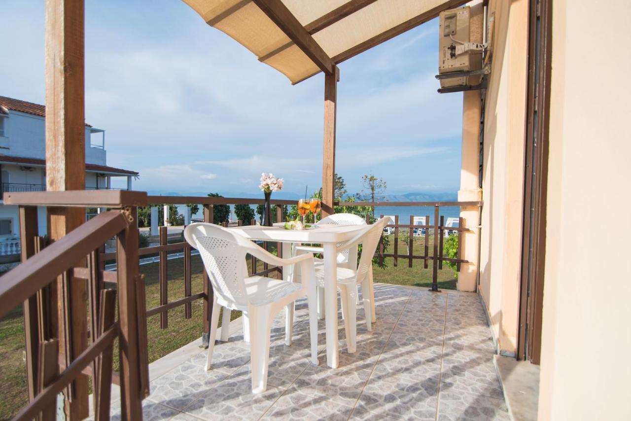 Sandy Beach Houses - Sea View กาวอส ภายนอก รูปภาพ