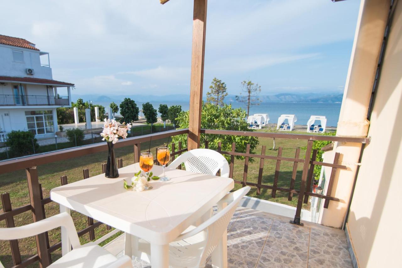 Sandy Beach Houses - Sea View กาวอส ภายนอก รูปภาพ