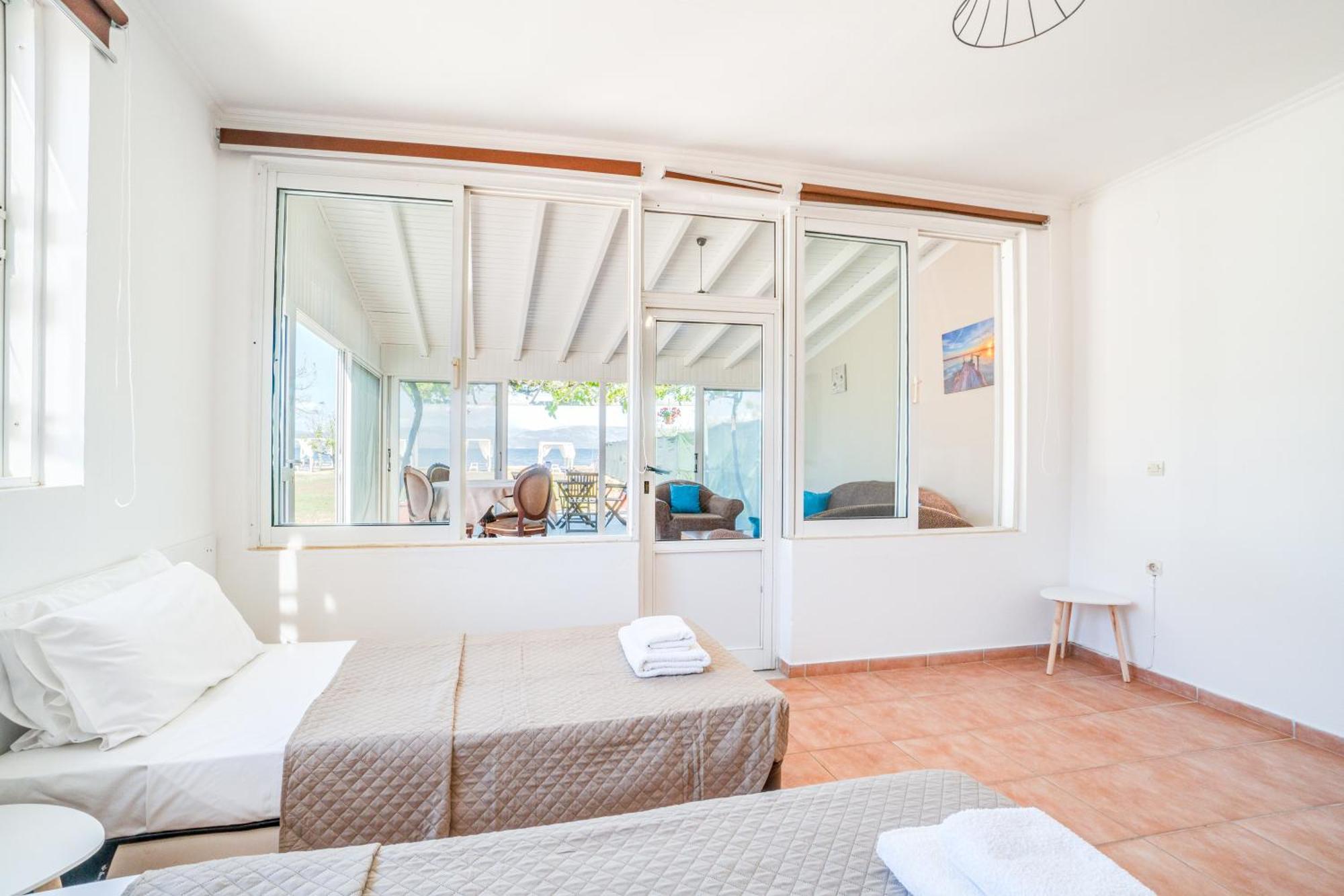 Sandy Beach Houses - Sea View กาวอส ภายนอก รูปภาพ